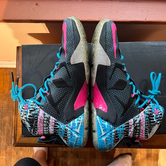 Sz 9.5 Nike Lebron “Lagoon” 12s Sz South Pink Blue Clean - Picture 6 of 8